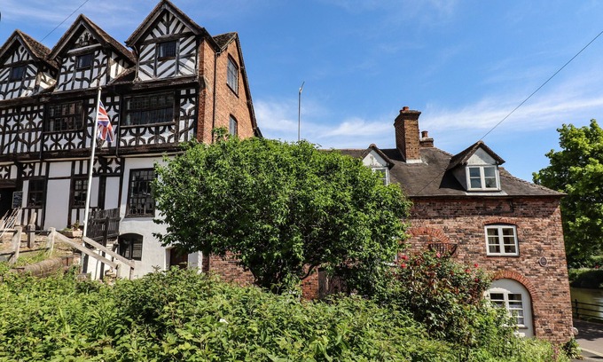 Bridgnorth Cottage | 5 Riverside