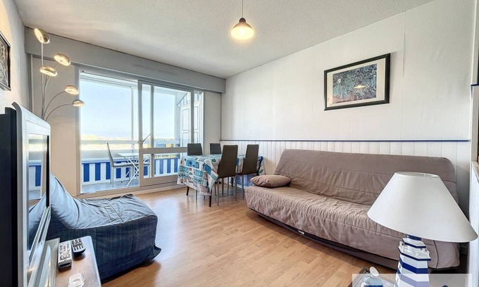 Courseulles-sur-Mer Apartment | 50 m² Apartment ∙ 1 bedroom ∙ 4 guests