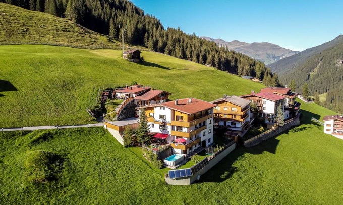 Tux Apartment | 50 m² Apartment ∙ 2 bedrooms ∙ 5 guests