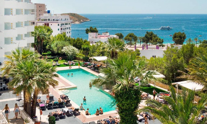 Calvia Apartment | 50 m² Apartment ∙ 2 bedrooms ∙ 127 guests