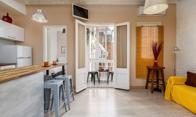 Sant Antoni Apartment | 50 m² Apartment ∙ 2 bedrooms ∙ 2 guests