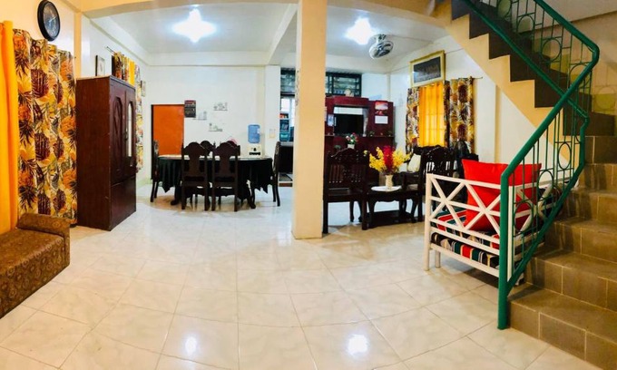 Bantay House | 500 m² House ∙ 2 bedrooms ∙ 15 guests