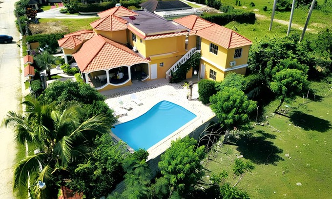 Cabrera Villa | 500 m² Villa ∙ 6 bedrooms ∙ 10 guests