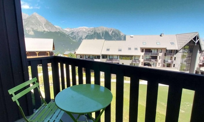 Reallon Apartment | 50m from shops, 3rd floor, balcony, tv, ski locker, 26m², Réallon