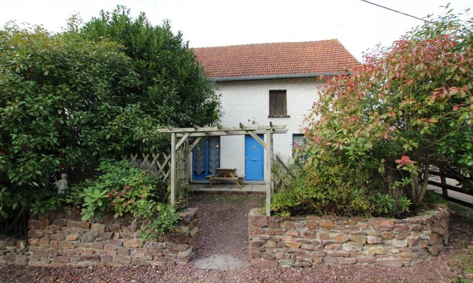 Cerences House | 51 m² Gîte ∙ 2 bedrooms ∙ 4 guests