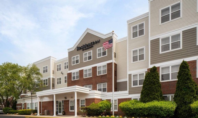 Holtsville Hotel | 51 m² Hotel ∙ 127 guests