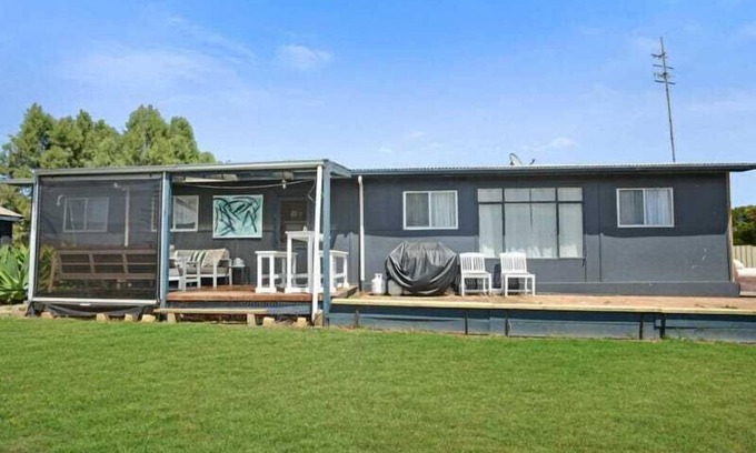 Hayborough House | 52 Albatross Ave Hayborough