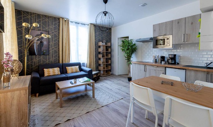 Saint-Quentin Apartment | 52 m² Apartment ∙ 3 guests