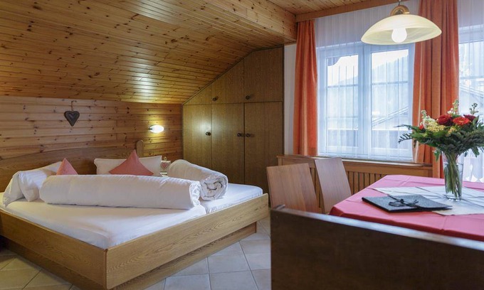 Obertilliach Apartment | 52 m² Apartment ∙ 1 bedroom ∙ 4 guests