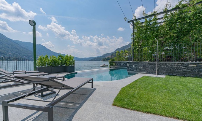 Carate Urio Villa | 530 m² Villa ∙ 9 bedrooms ∙ 18 guests
