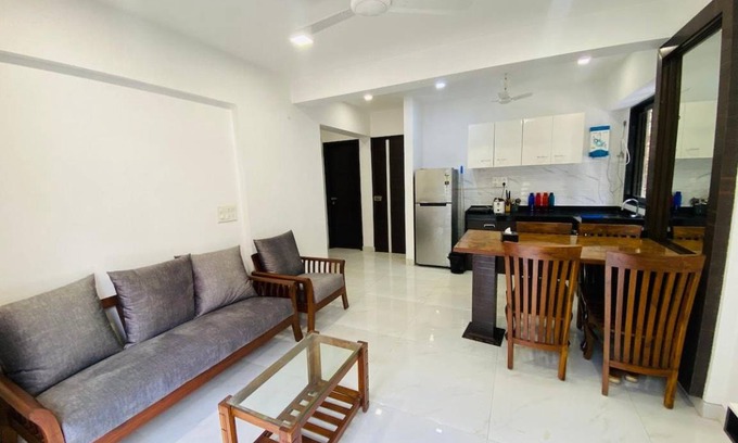 Khar Apartment | 55 m² Apartment ∙ 2 bedrooms ∙ 4 guests