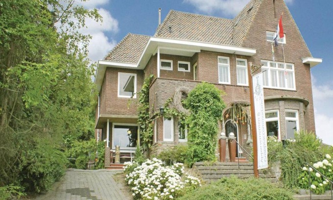 Epen House | 550 m² House ∙ 10 bedrooms ∙ 23 guests