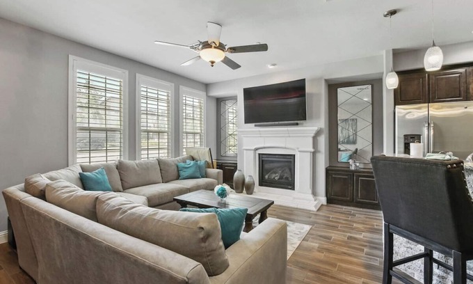 Legacy Park House | 5721 Headquarters · Luxurious Townhouse across from Legacy West