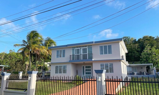 Yeguada House | 5bd house w/huge pool by beach