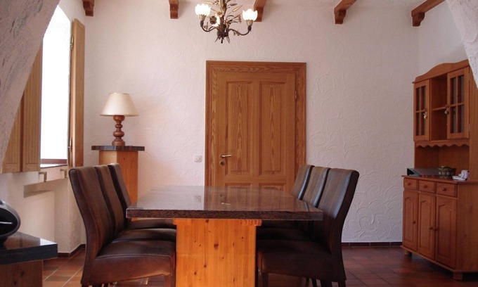 Auel Apartment | 6-bed vacation apartment Eifeltraum with sauna - Eifelferienhaus Miro