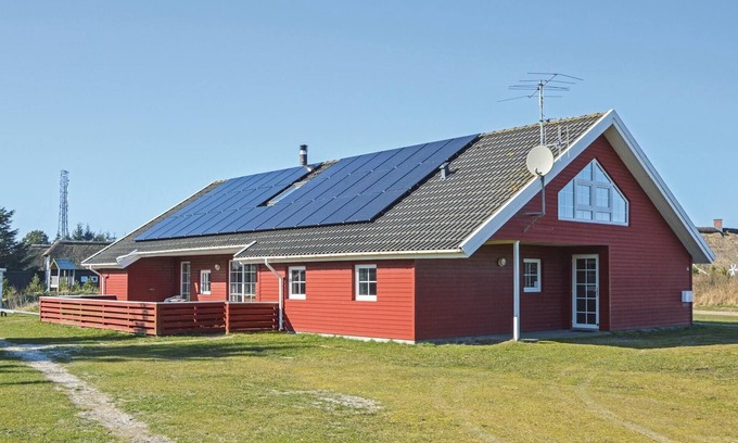 Blavand Strand House | 6 bedroom beautiful home in Blåvand