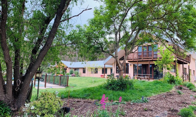 Mylor House | 6-bedroom farmhouse in Hahndorf, Adelaide Hills food and wine region