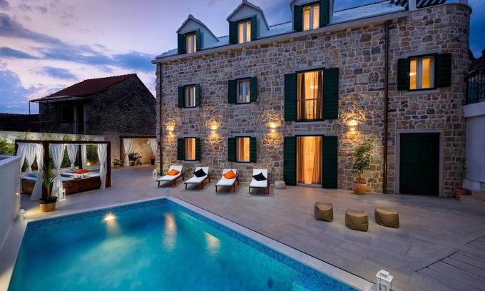 Donji Humac House | 6 bedroom stunning home in Donji Humac