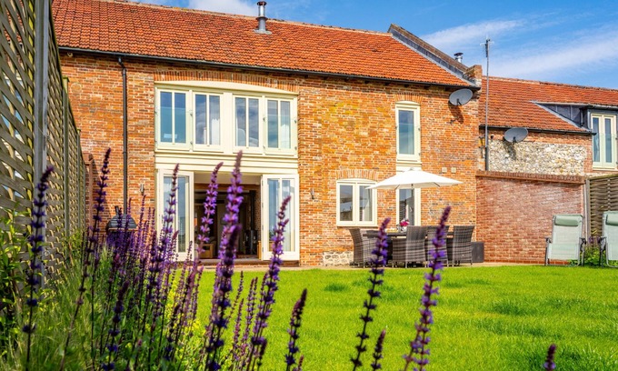 Docking House | 6 Courtyard Barn, Docking, Norfolk