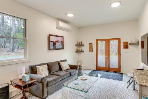 Richmond Apartment | 6 Mi to Tanglewood Peaceful Berkshire Apt!