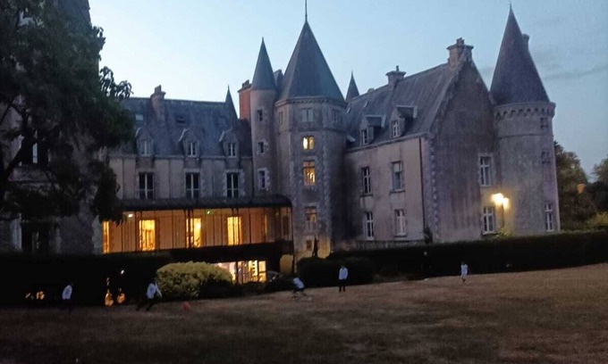 Tredion Apartment | 6-person apartment in Trédion castle