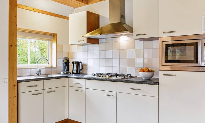 Witteveen House | 6-person bungalow in the holiday park Landal Orveltermarke