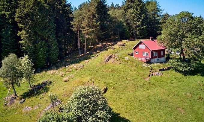 Bremnes House | 6 person holiday home in FINNÅS-By Traum