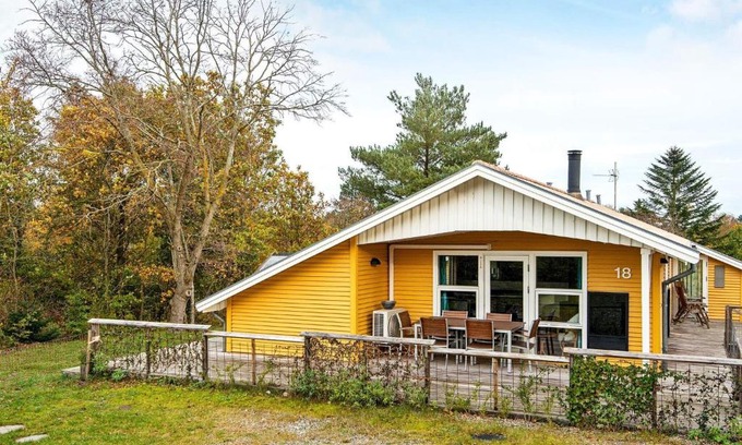 Skødshoved Strand House | 6 person holiday home in Knebel-By Traum