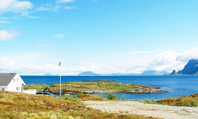Donna House | 6 person holiday home in Dønna