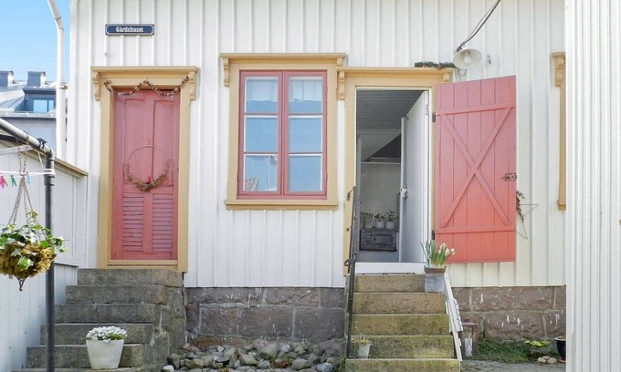 Lysekil House | 6 person holiday home in LYSEKIL