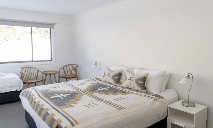 Perisher Valley Hotel | 6 Share - 6 Share 2 Bedroom Suite