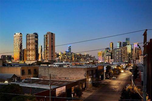 Port Melbourne Apartment | 60 m² Apartment ∙ 1 bedroom ∙ 2 guests