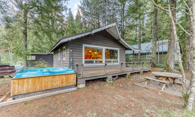 Gold Bar Cottage | 60 m² Cabin ∙ 1 bedroom ∙ 4 guests