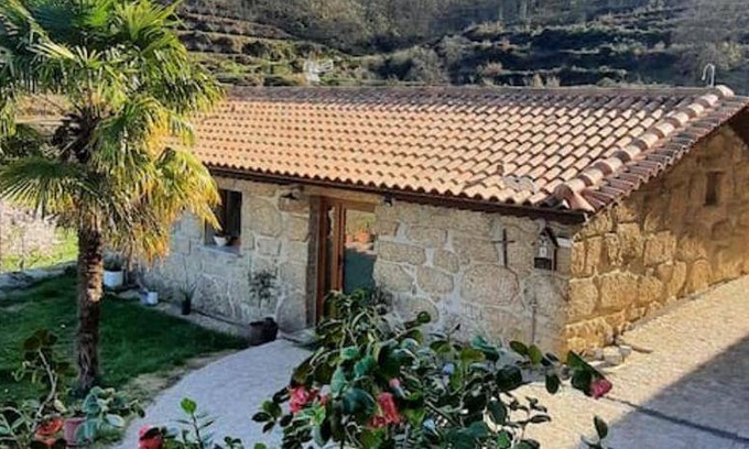 Covilha House | 60 m² House ∙ 2 bedrooms ∙ 6 guests