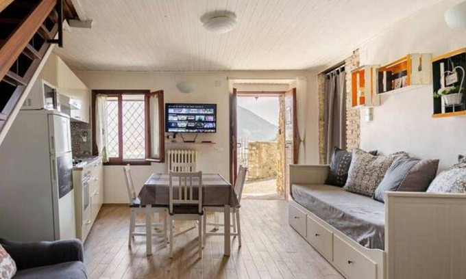 Castel di Tora House | 60 m² House ∙ 1 bedroom ∙ 4 guests