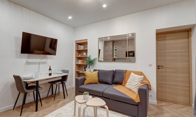 Quartier de la Salpetriere Apartment | 636 Suite Gobelins - Superb apartment