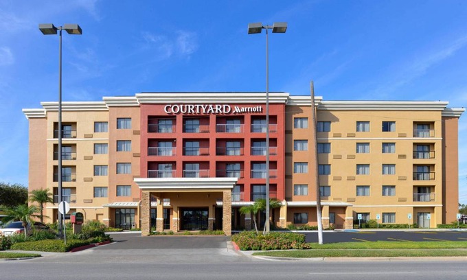 Western Division Hotel | 64 m² Hotel ∙ 127 guests