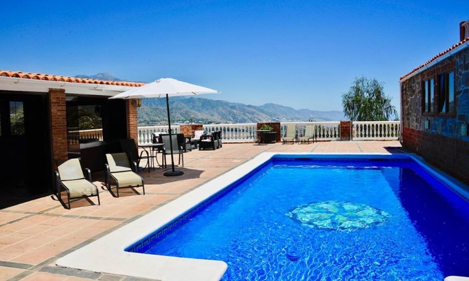 Torrox Villa | 640 m² Villa ∙ 7 bedrooms ∙ 17 guests