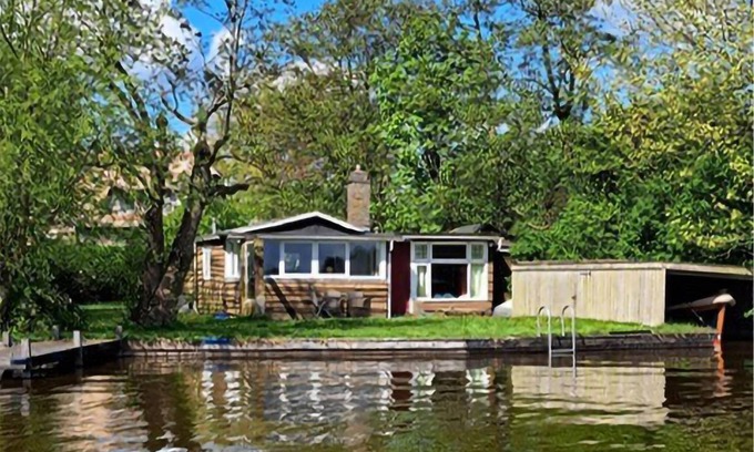 Reeuwijk Other | 65 m² Camping ∙ 3 bedrooms ∙ 6 guests