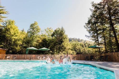 Sutton Resort | 65 m² Resort ∙ 2 bedrooms ∙ 10 guests