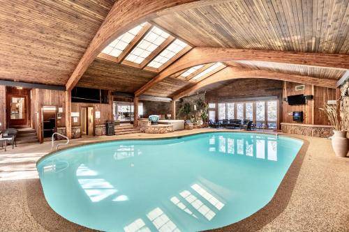 Stanley Hills House | 650 m² House ∙ 6 bedrooms ∙ 14 guests