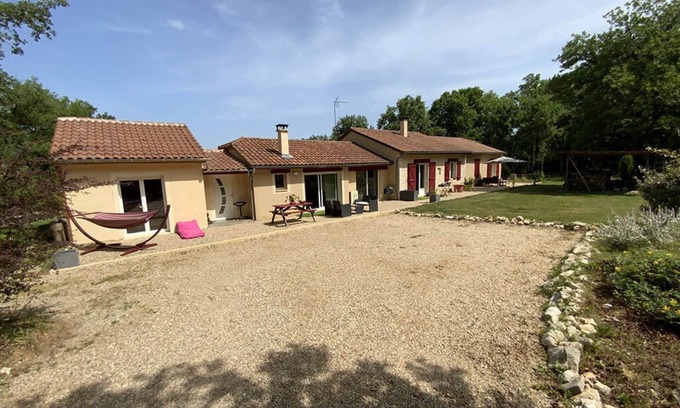 Carlucet Cottage | 65m² cottage.