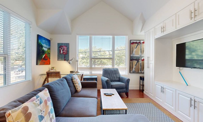 East Cesar Chavez Apartment | 67 m² Apartment ∙ 1 bedroom ∙ 4 guests