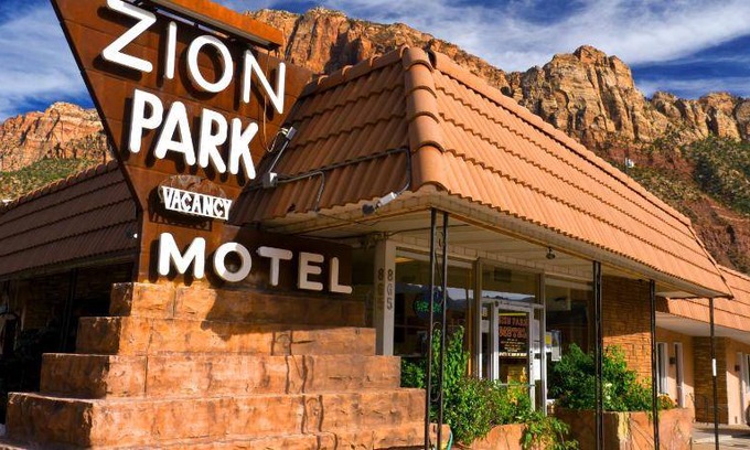 Zion National Park South Entrance Hotel | 67 mΒ² Motel β 6 guests