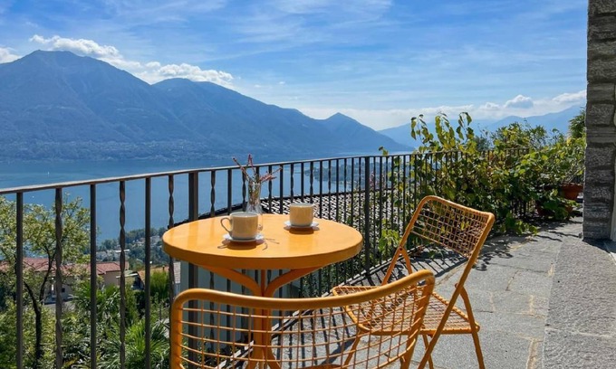 Brione sopra Minusio Apartment | 68 m² Apartment ∙ 2 bedrooms ∙ 4 guests