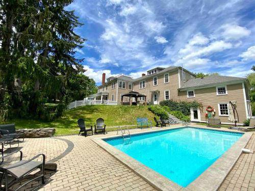 Ellsworth House | 697 m² House ∙ 10 bedrooms ∙ 22 guests