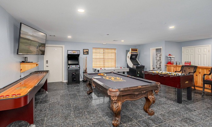 Kingston House | 6Bdrm 5ba Ultimate Game Room Swim & Launch Close!
