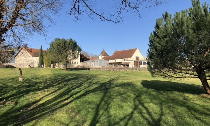 Journet House | 7 bedroom house 100 acres of gardens, woods and lakes. Heated indoor pool.