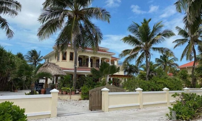 San Pedro Villa | 7 Bedroom Oceanfront Beach Villa with Private Pool