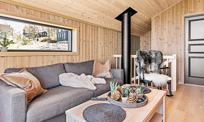 Flesberg House | 7 person holiday home in Lampeland